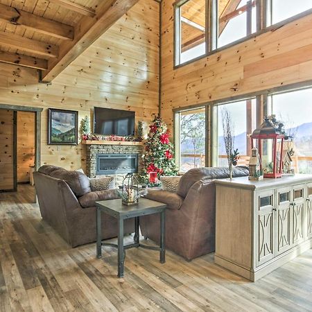 ガトリンバーグ Smoky Mountain Hideaway With Hot Tub, Deck And Views!ヴィラ エクステリア 写真