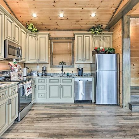 ガトリンバーグ Smoky Mountain Hideaway With Hot Tub, Deck And Views!ヴィラ エクステリア 写真