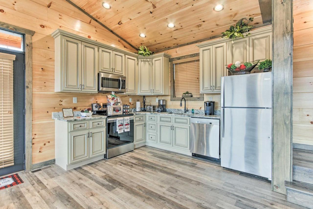 ガトリンバーグ Smoky Mountain Hideaway With Hot Tub, Deck And Views!ヴィラ エクステリア 写真