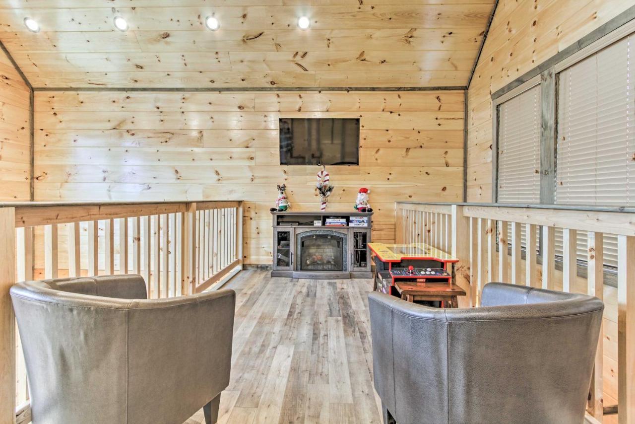 ガトリンバーグ Smoky Mountain Hideaway With Hot Tub, Deck And Views!ヴィラ エクステリア 写真