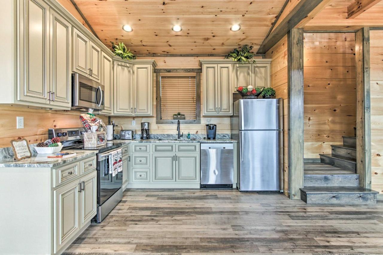 ガトリンバーグ Smoky Mountain Hideaway With Hot Tub, Deck And Views!ヴィラ エクステリア 写真